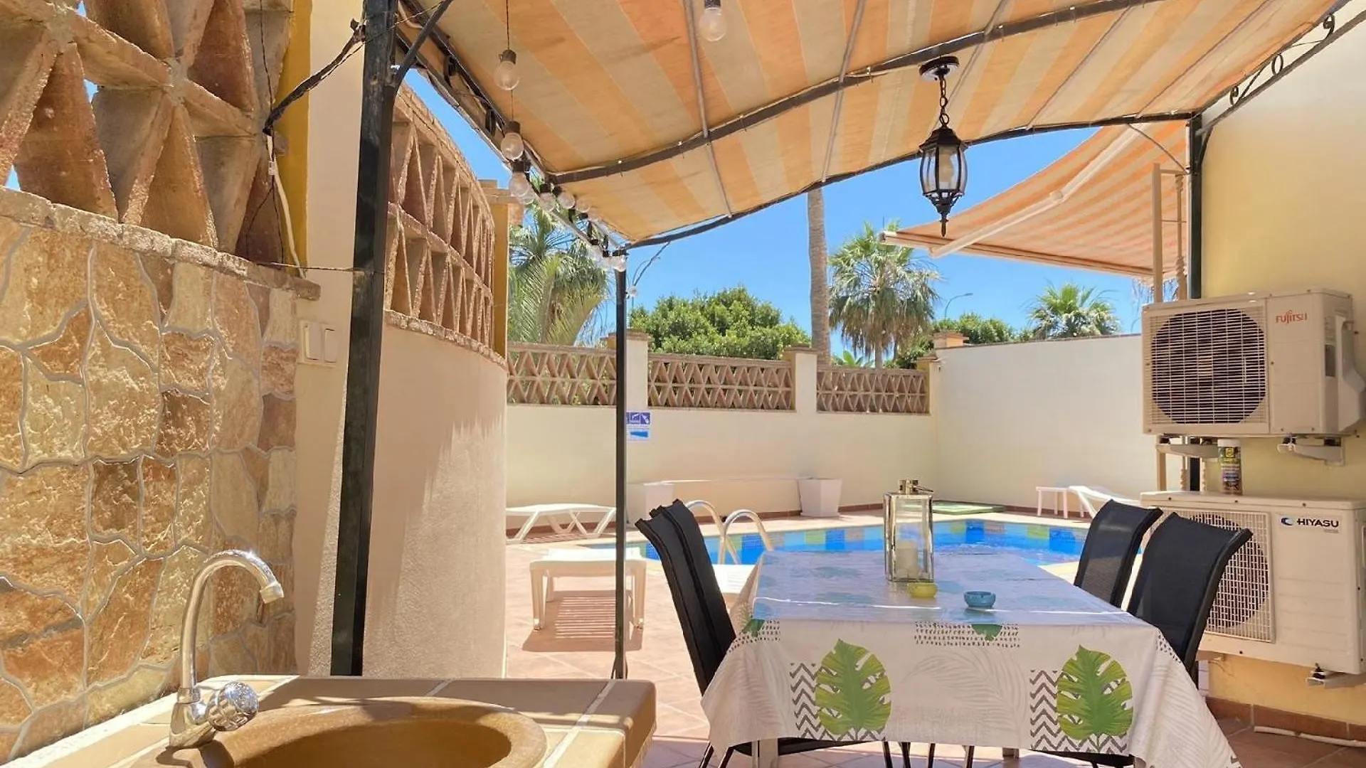 Nyaraló Ferienhaus Mit Privatpool Fuer 6 Personen Ca 250 Qm In Nerja, Andalusien Costa Del Sol